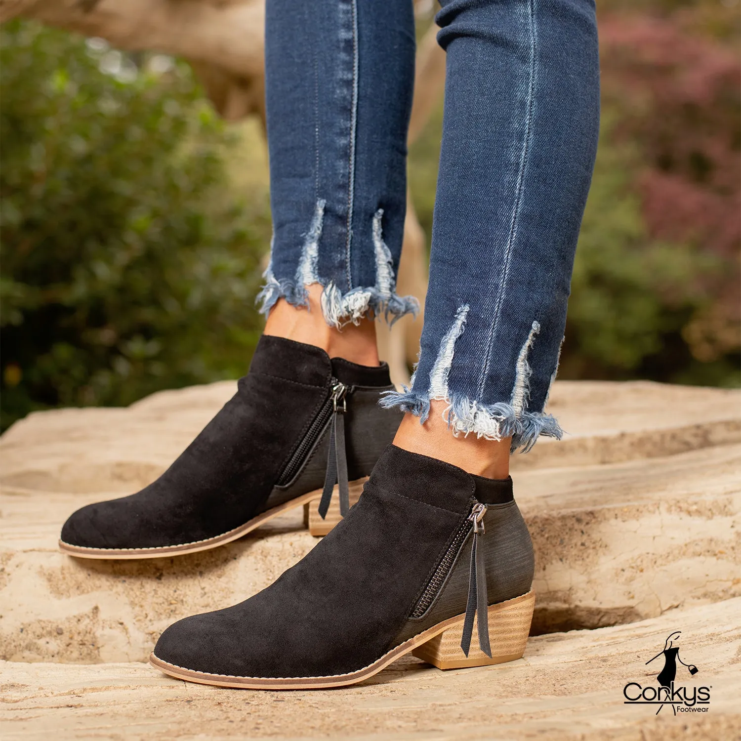 CORKYS BUTTERNUT BLACK BOOT