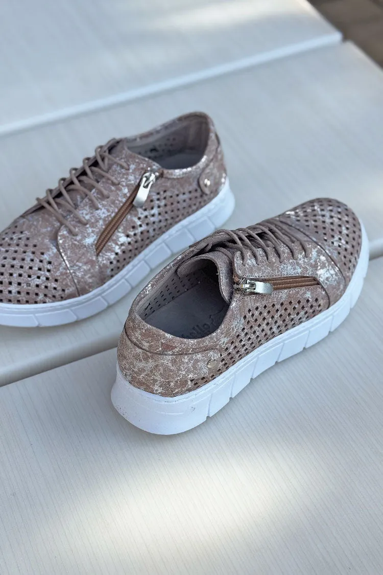 EG172P Printed Sneakers in Taupe