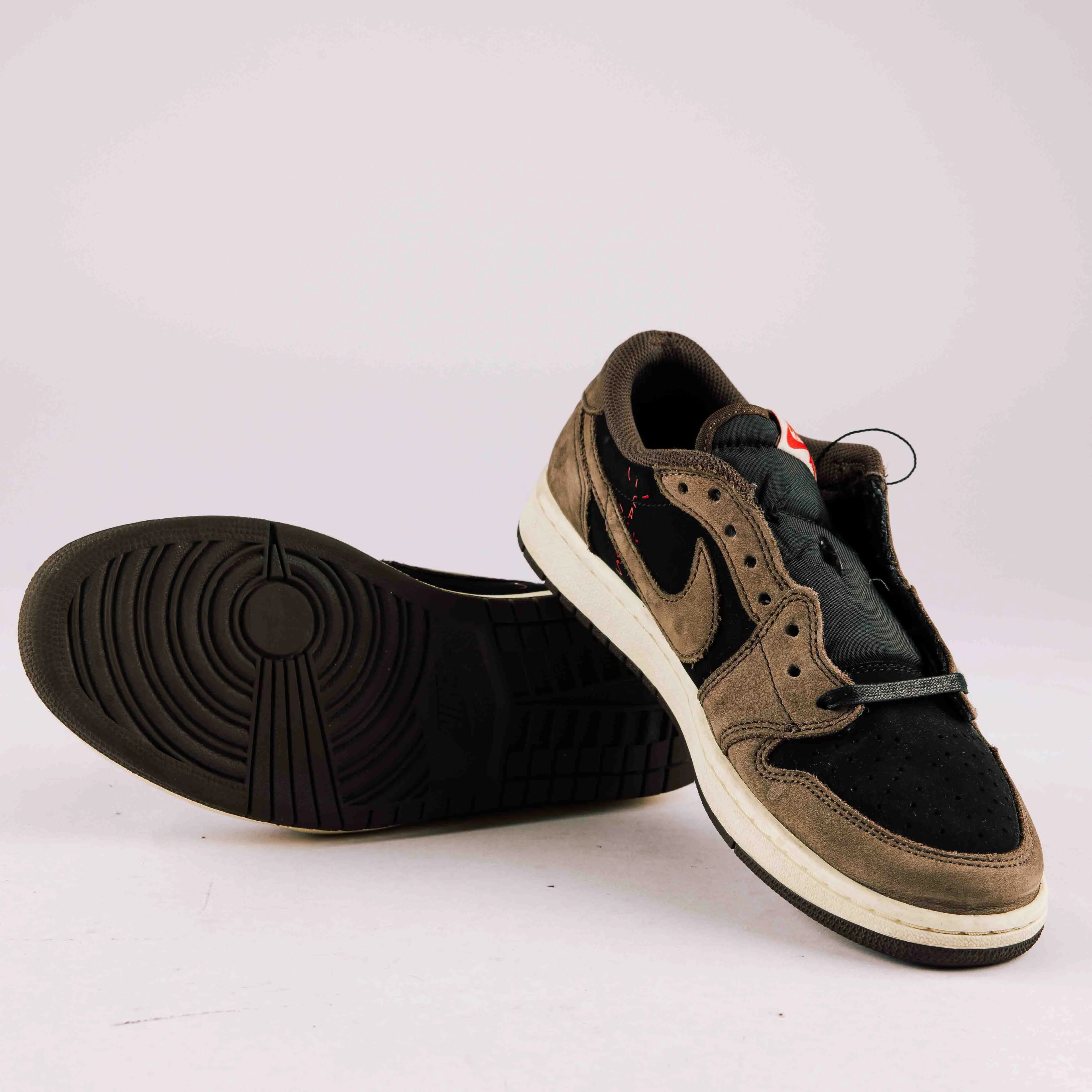 Jordan 1 Retro Low OG SP Travis Scott Mocha - Used - 0133