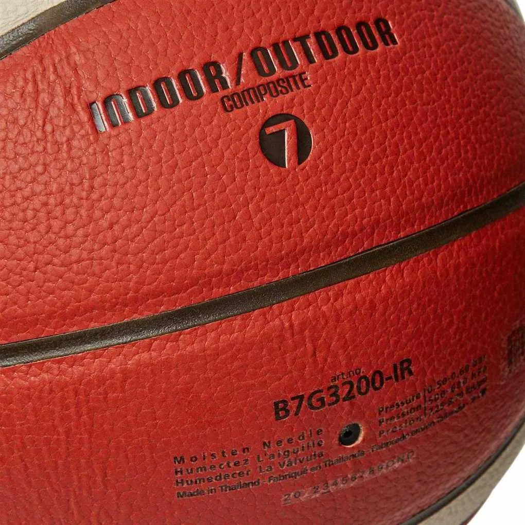 Molten Basketball Ireland Indoor/Outdoor Basketball - Size 7