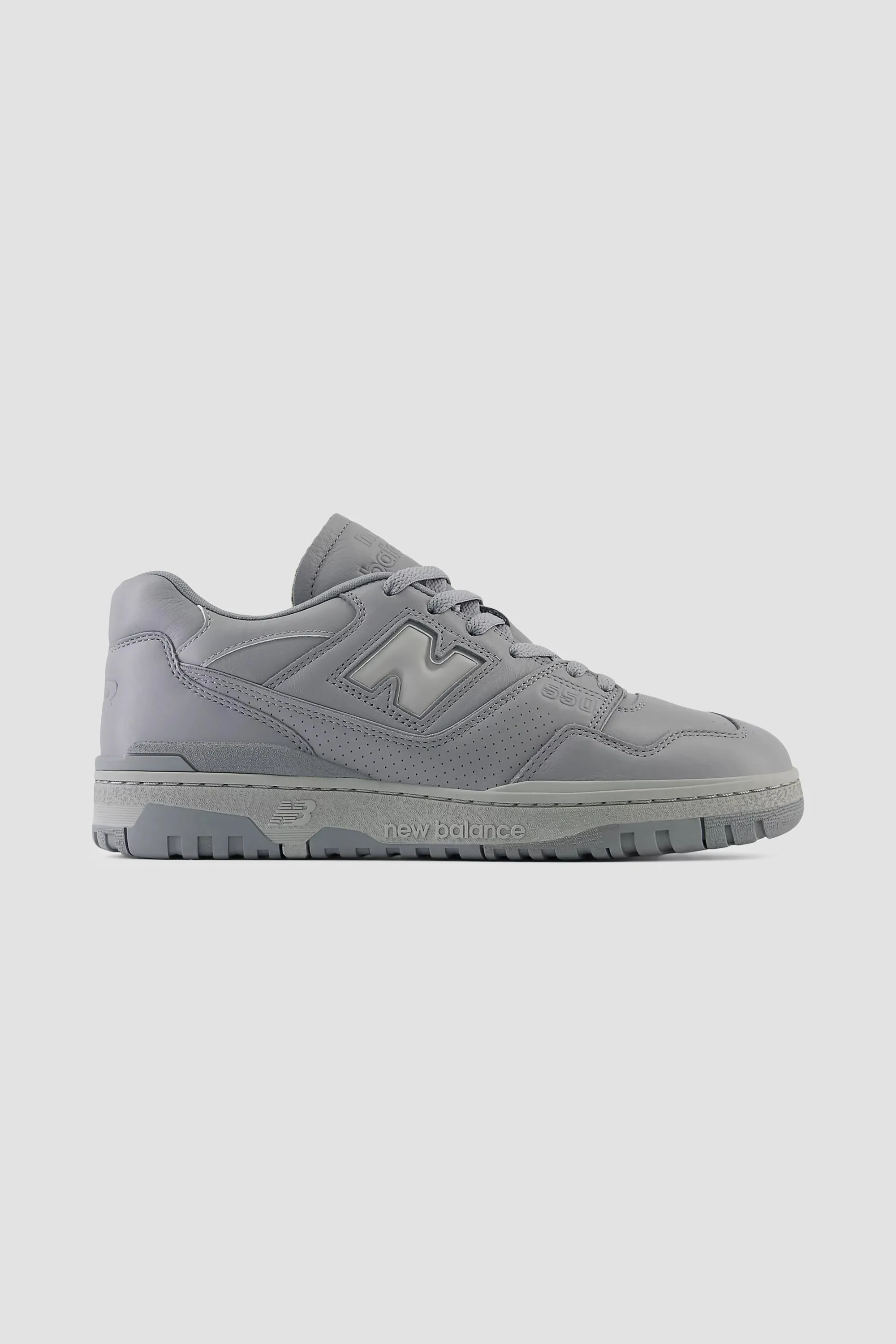 New Balance Men's 550 Sneaker in Slate grey with Concrete