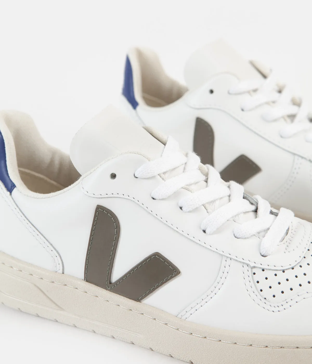 Veja Womens V-10 Leather Shoes - Extra White / Khaki / Indigo