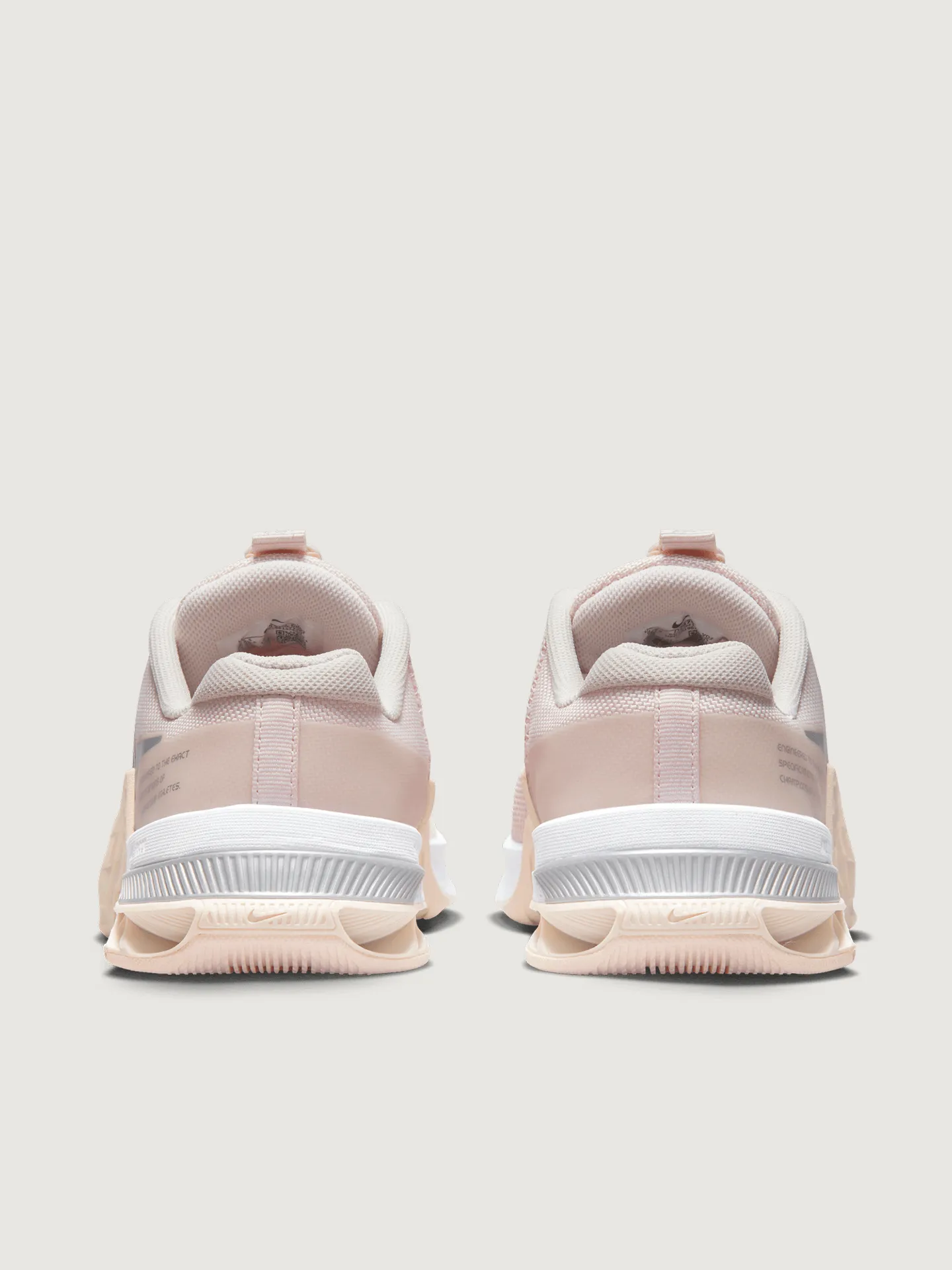 WMNS NIKE METCON 8 - LIGHT SOFT PINK/METALLIC SILVER